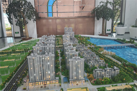 出售龙都帝邦风度国际2室1厅1卫86平简单装修